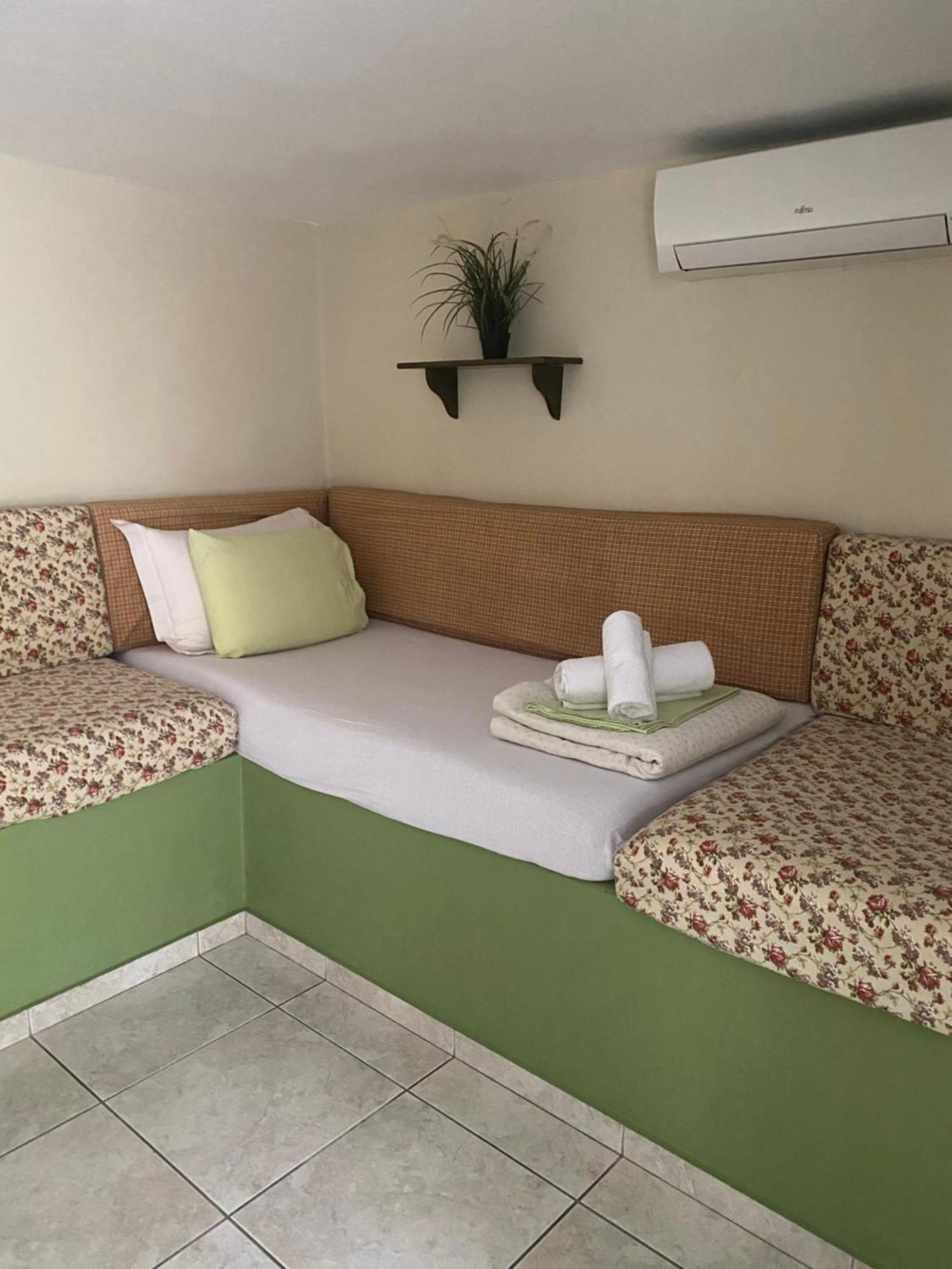 Small Garden Studio Kavala Exterior photo